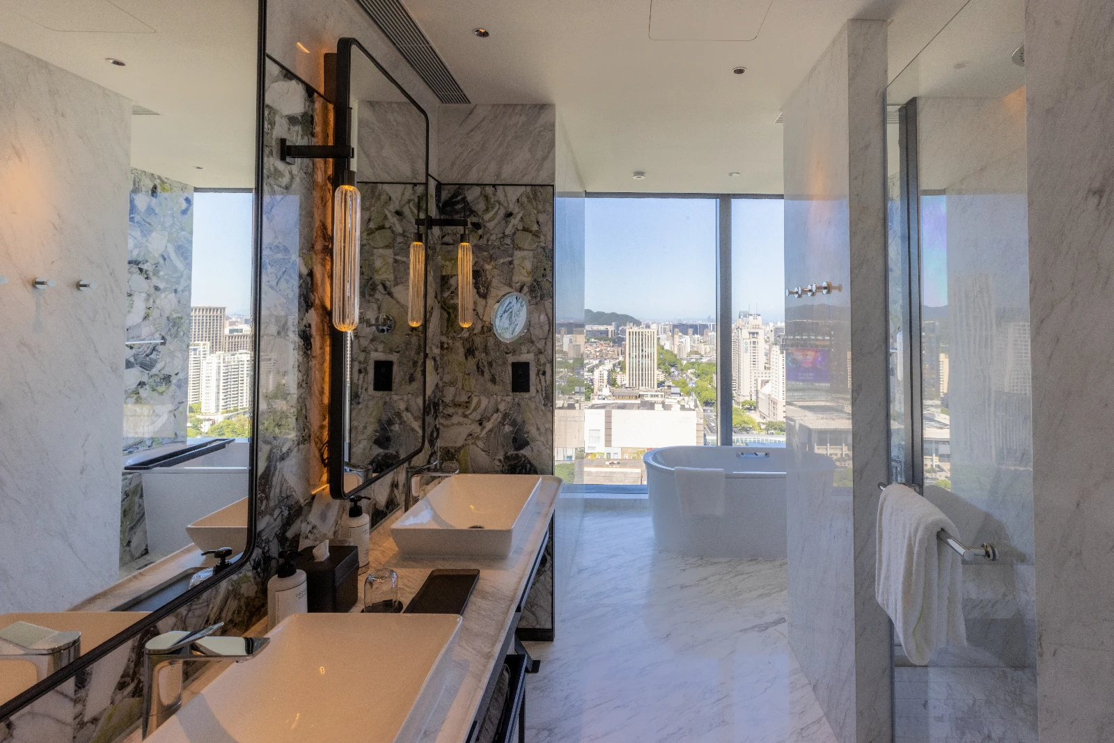 7G9A9902-HDR.webp